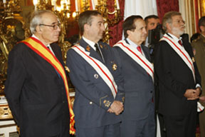 EL TENIENTE GENERAL CARLOS GÓMEZ ARRUCHE, JUAN CARLOS RODRÍGUEZ IBARRA, JUAN JOSÉ LUCAS Y GREGORIO PECES-BARBA RECIBEN LA GRAN CRUZ DEL MÉRITO MILITAR.