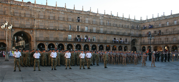 Formación en la Plaza Mayor de Salamanca