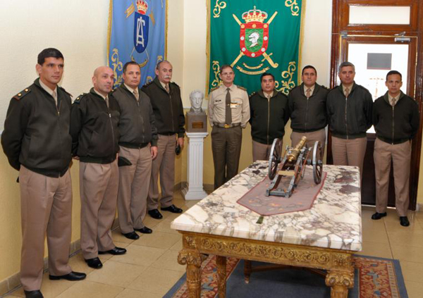 La delegación argentina en las dependencias del MADOC