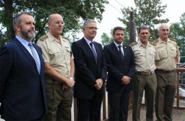 Autoridades militares y civiles en los actos