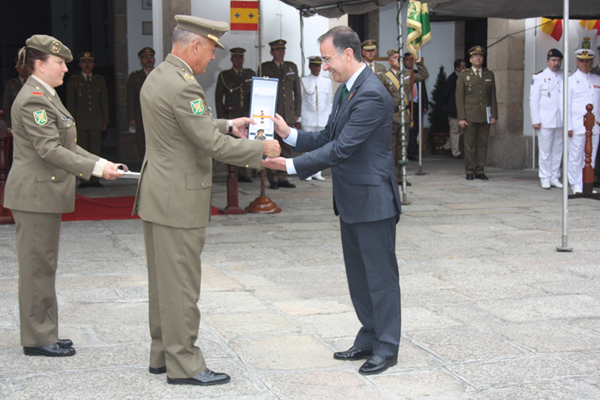 Entrega del título de Furriel de Honor