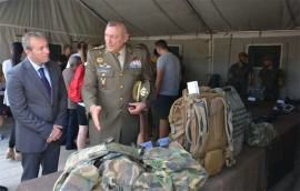 Exposición de material en Es Castell