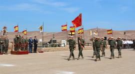 Desfile a su paso ante las autoridades