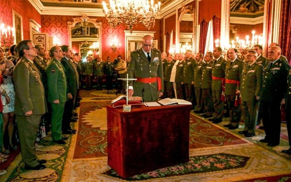El teniente general Martín Bernardi jura el cargo