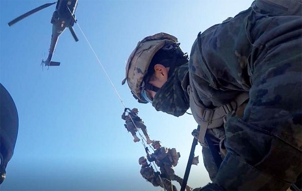 Rápel desde un helicóptero francés 