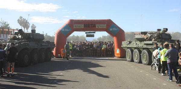 Participantes de la prueba en la línea de salida