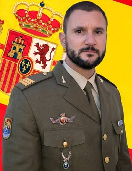 Fotografía oficial del sargento Sevilla