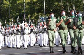 Participantes de las Brigadas I y VI en el desfile