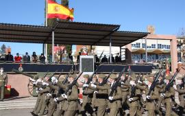 Desfile en la base "Conde de Gazola"