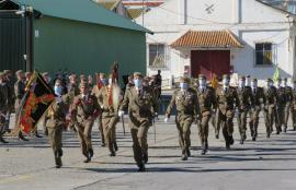 Desfile en el acuartelamiento "Fuentes Pila"