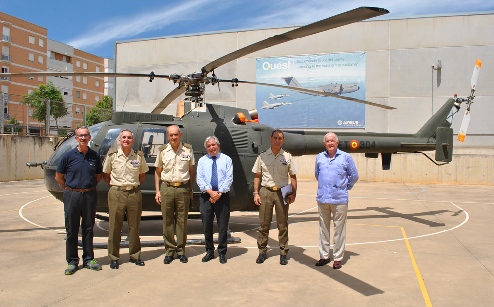 El Ejército de Tierra dona un helicóptero al Instituto Tecnológico Superior ADA con fines docentes