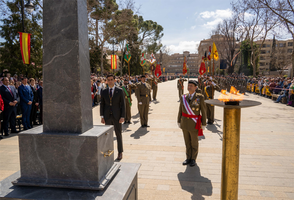 Acto de homenaje a los caídos por España
