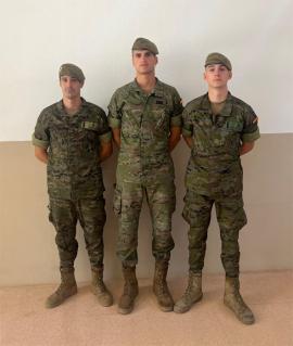 Tres de los militares participantes en el auxilio