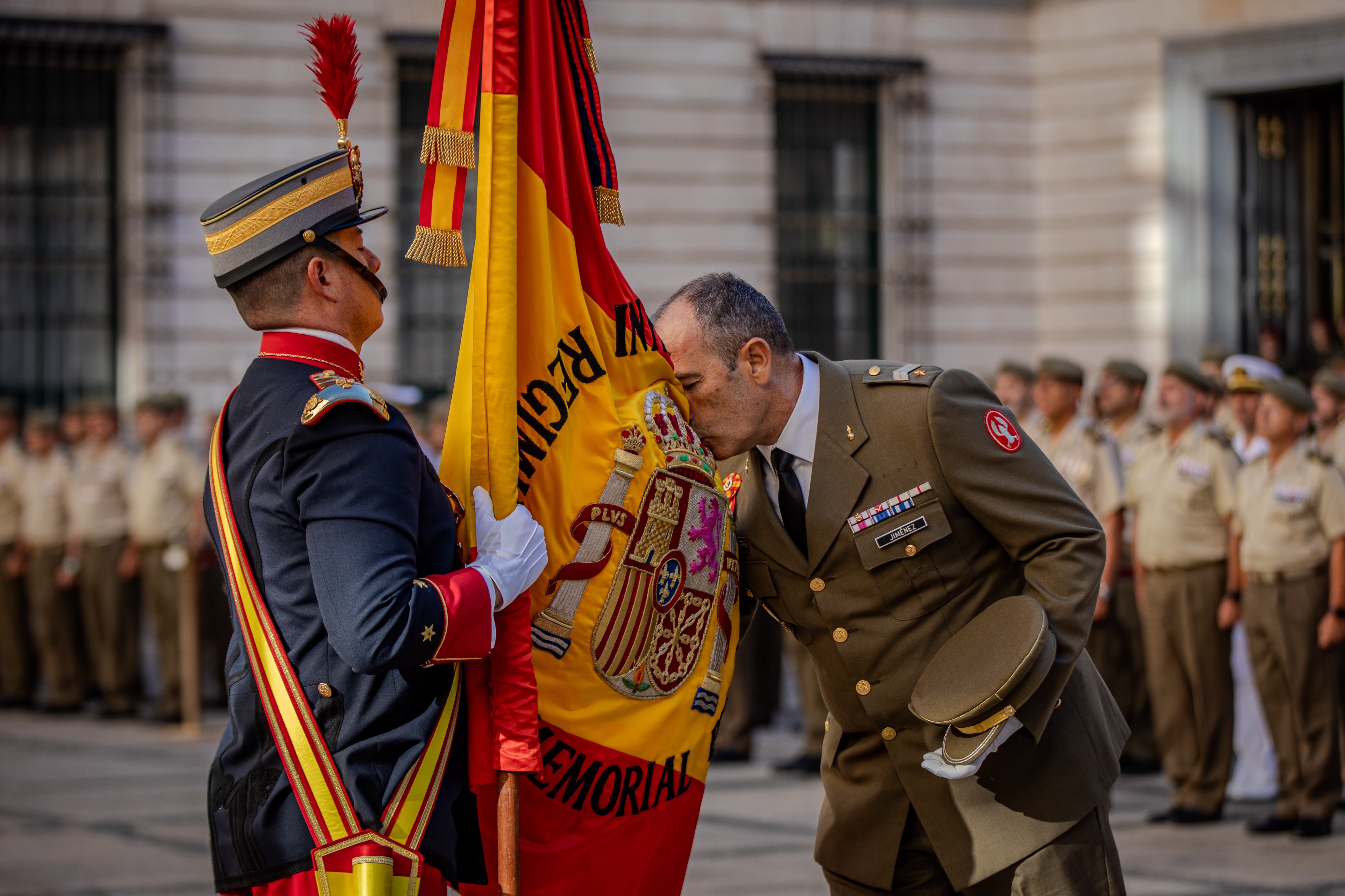 Despedida y relevo del suboficial mayor del Ejército de Tierra
