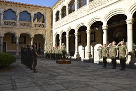Piquete de Honores formado por personal de tropa 