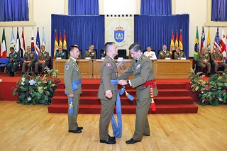El JEME preside el acto de imposición de fajas de los nuevos diplomados de Estado Mayor del Ejército de Tierra
