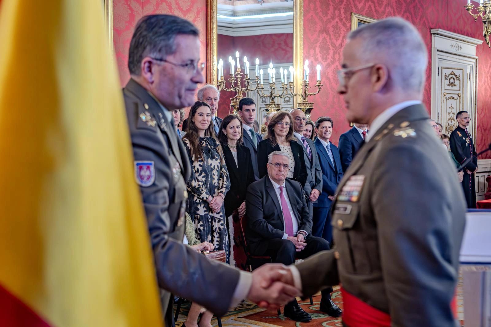 Imagen del JEME y el nuevo JMAPER durante el acto