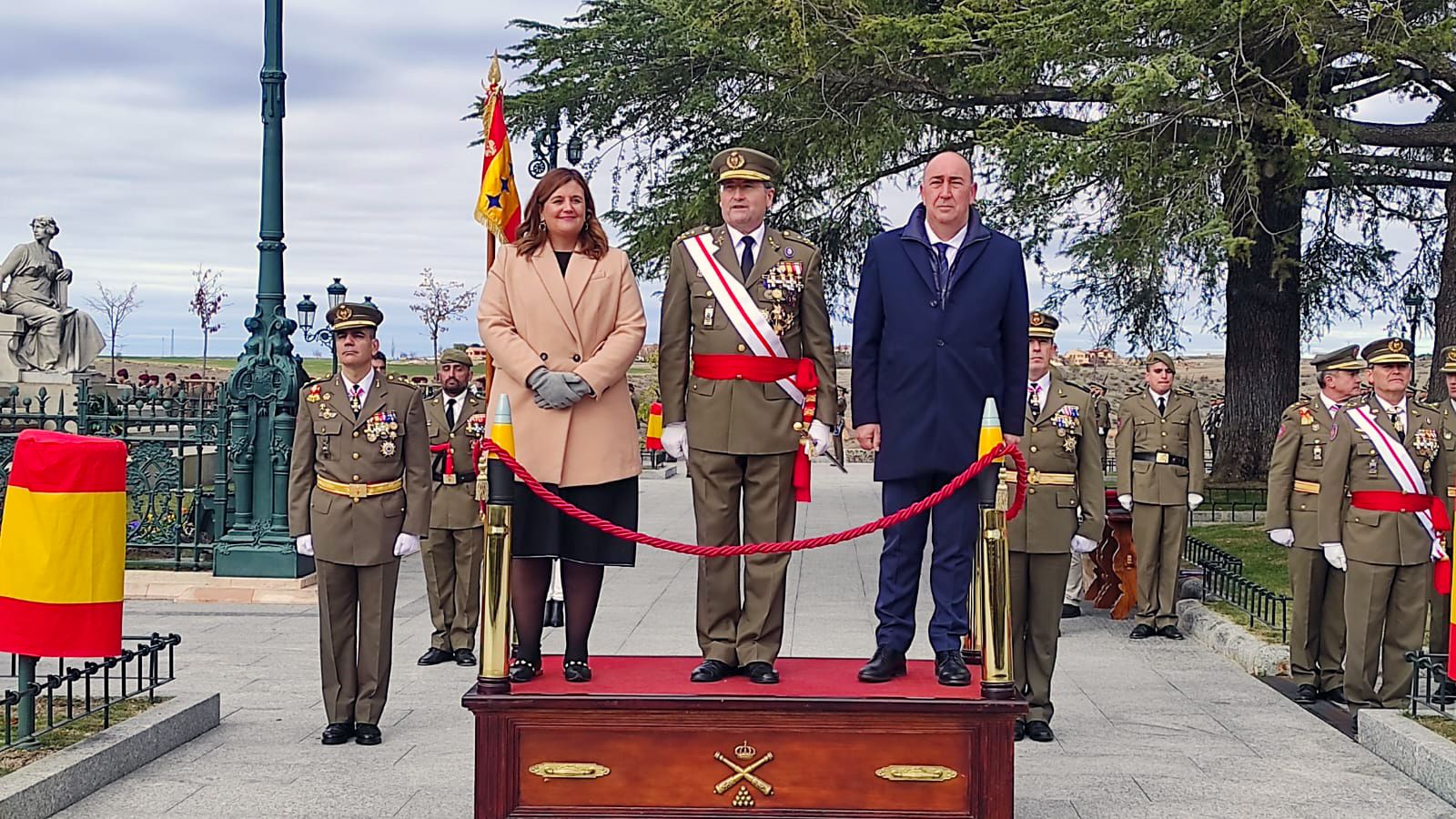El JEME preside la Jura de Bandera para personal civil en Segovia