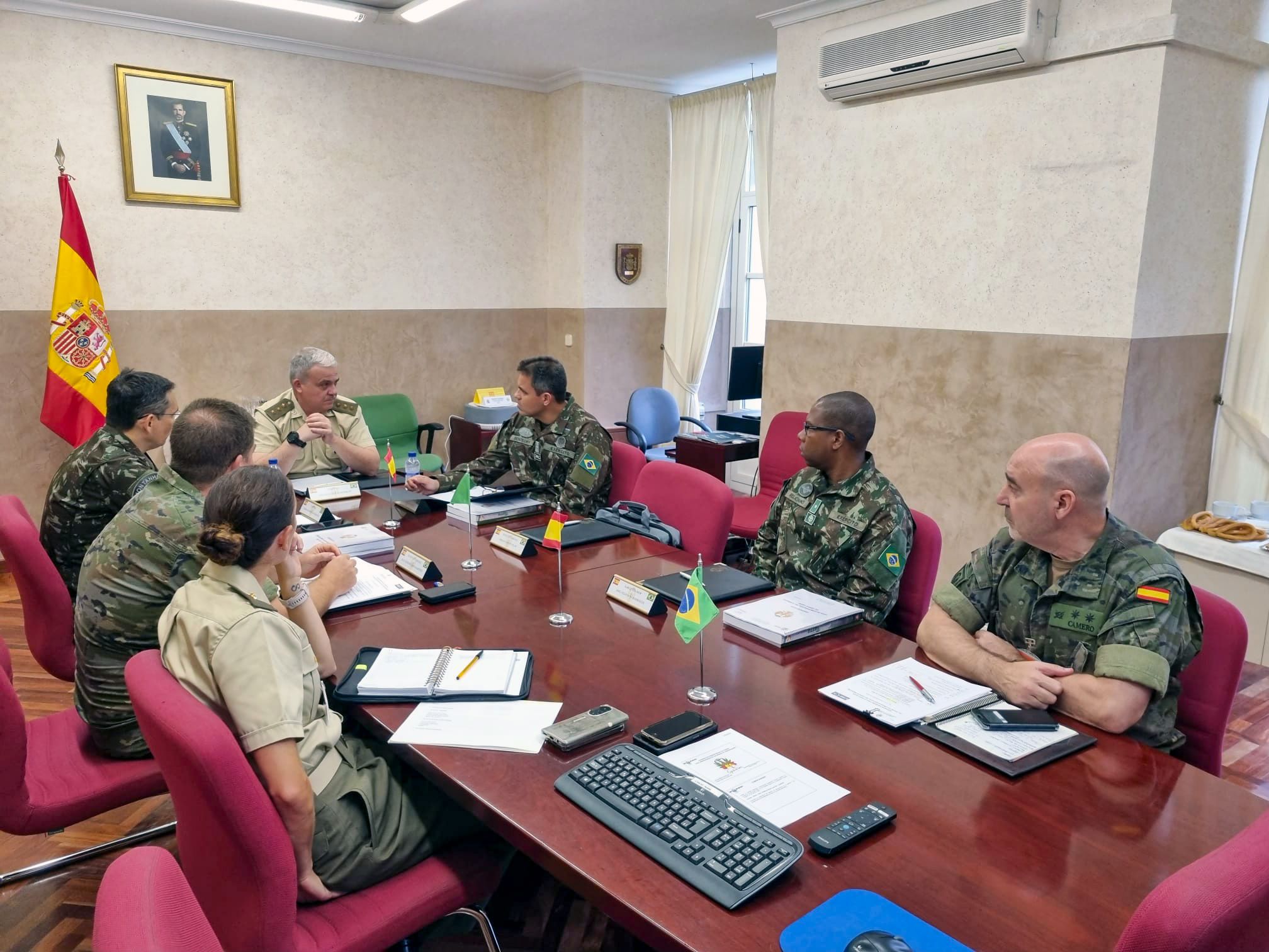 Una delegación del Centro de Comunicación Social del Estado Maior do Exército Brasileño ha realizado una visita oficial a España