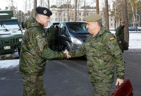 Visita del JEME al contingente desplegado en #Letonia en la misión NATO​ #eFP