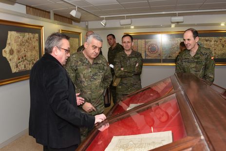 Visita institucional del JEME al Centro Geográfico del Ejército