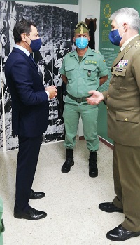 El Presidente de la Junta de Andalucía visita las unidades legionarias de Ronda