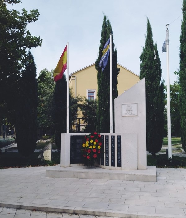 Homenaje  en la Plaza de España en Mostar (BiH) 