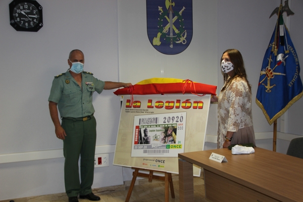 Presentación del Cupón de la ONCE a la Bandera de Operaciones Especiales 