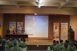 Presentación de los conferenciantes José Luis Munuera y Nono Martínez