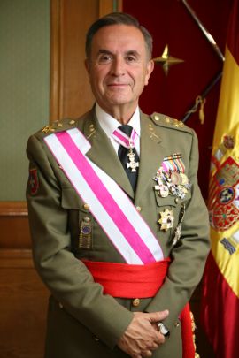 El TGral D. Alfredo Ramírez Fernandez.