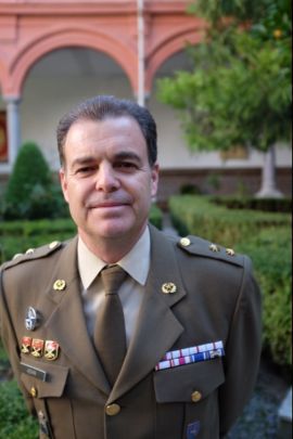 El Teniente Coronel Adán García premiado en la XV convocatoria.