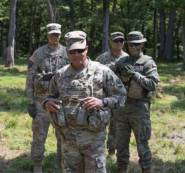 El Cte. Glez. Nuñez en una de las prácticas con el Jefe de la Fuerza del US Army (foto cedida por USMA)