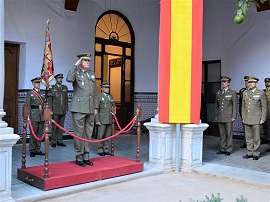 Acto de izado de Bandera en el claustro de la Capitanía General de Granada 