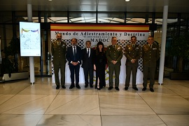 Eva Garcia y autoridades