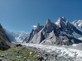 Vistas del glaciar cerca del Karakorum