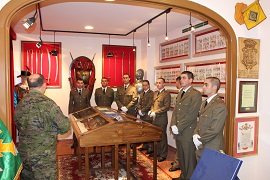 Visita a la Sala Histórica del Regimiento