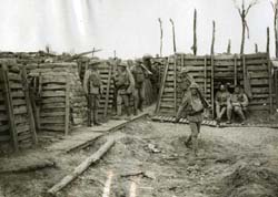 Tropas portuguesas en las trincheras del frente inglés en Francia, 1914-18 