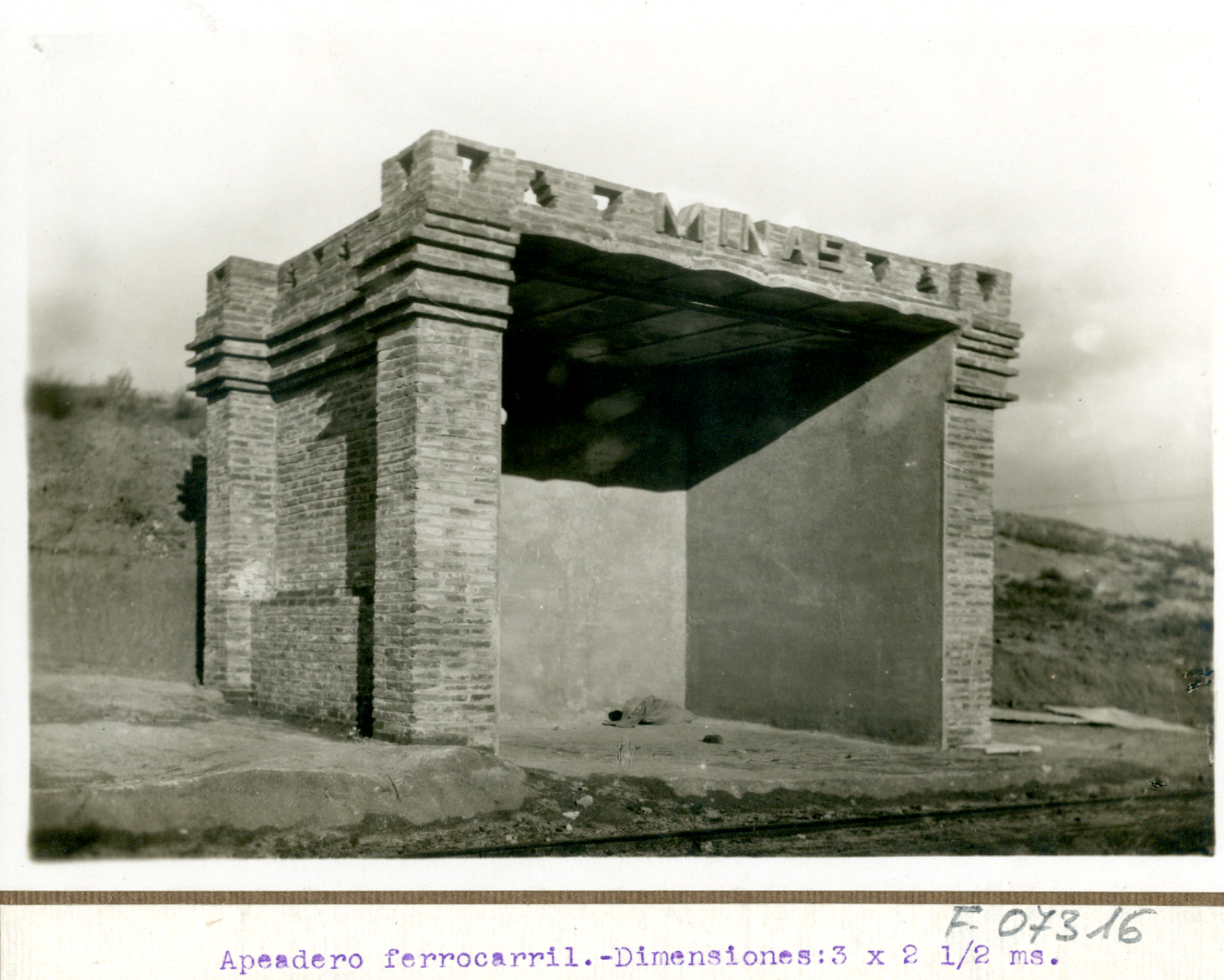 Aoeadero de ferrocarril. Demostración experimental por el cuerpo de ingenieros con la presencia de Alfonso XIII. 1922-1923, Madrid