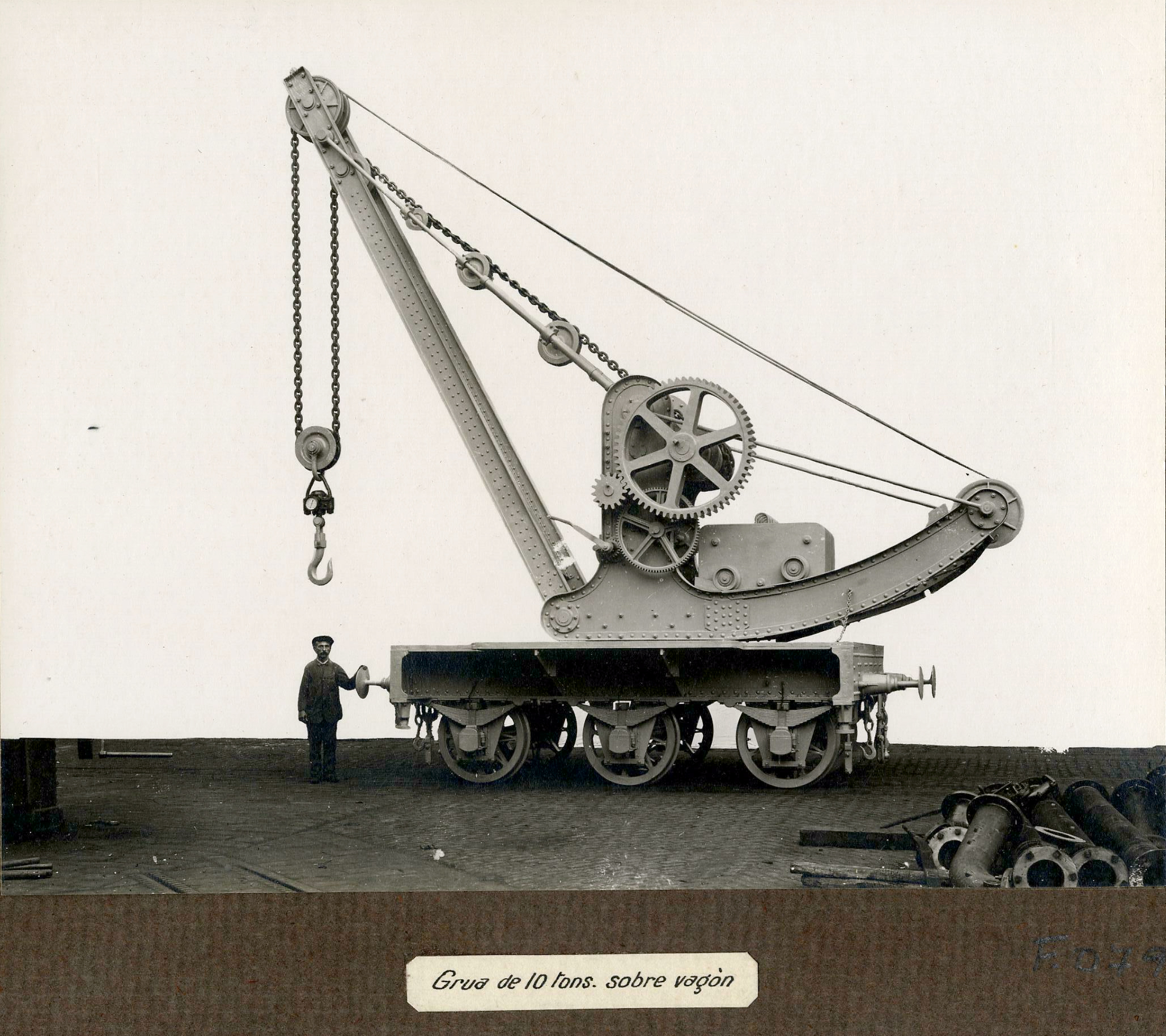 Grúa de 10 toneladas sobre vagón. 1900