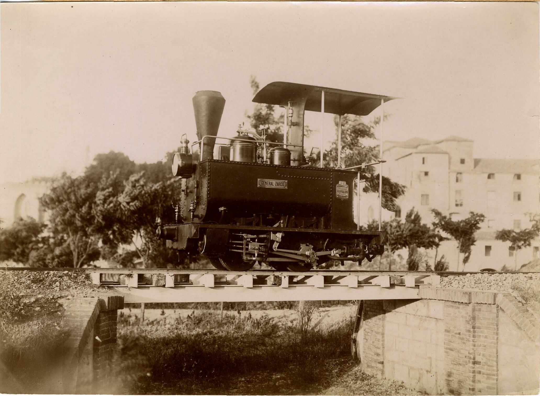 Locomotora Zarco del Valle. 1900