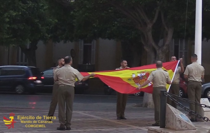 Arriado de Bandera, Día de la Fiesta Nacional