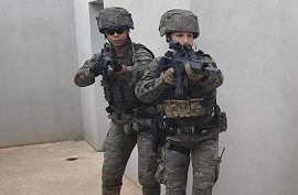 El GREG 52 realiza ejercicios en combate urbano junto a la Policía Nacional