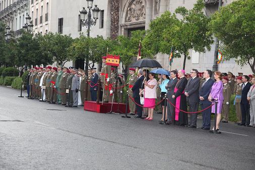 Parada Militar frente a la Capitanía General de Valencia