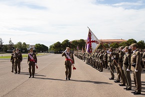Parada militar por el 150 aniversario del Regimiento de Transmisiones 21 