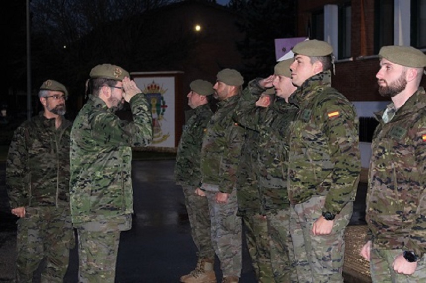 El coronel Lanzarote realiza la primera visita de inspección al Batallón de Transmisiones de Centro Transmisiones Destacado III/21   