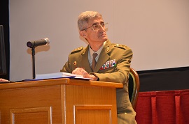 Ponente coronel (retirado) Alfonso García-Menacho