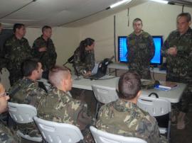 El general Acuña dio la bienvenida a los cadetes (Foto:BRITRANS)