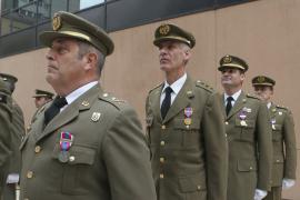 Los cuatro oficiales españoles condecorados