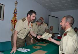 Entrega del diploma al alumno con mejor calificación