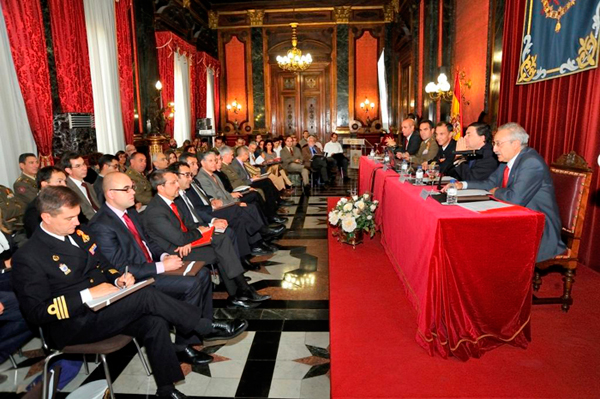Mesa presidencial y audiencia en las Jornadas